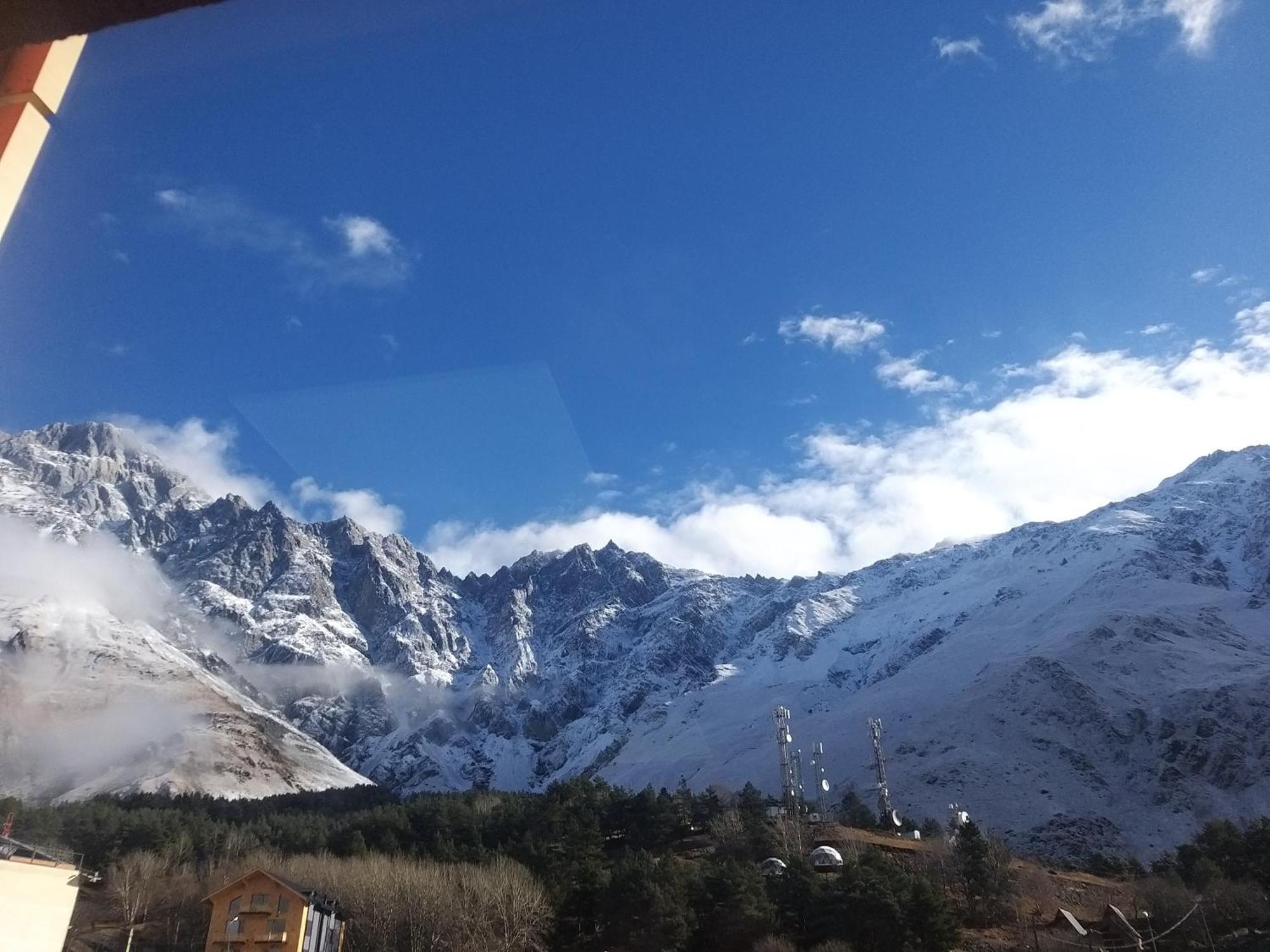 Appartement Emotion Kazbegi Chambre photo