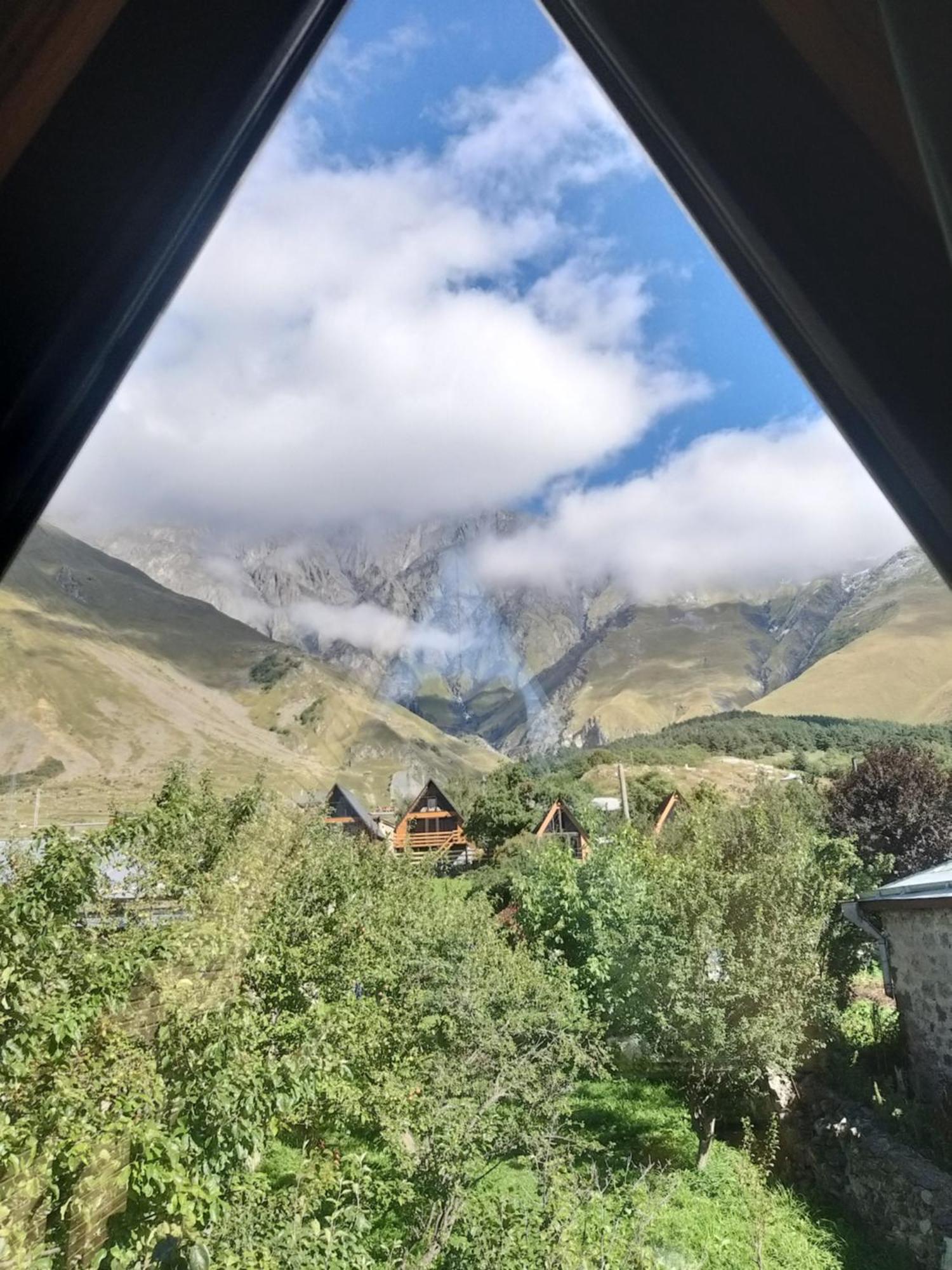 Appartement Emotion Kazbegi Chambre photo